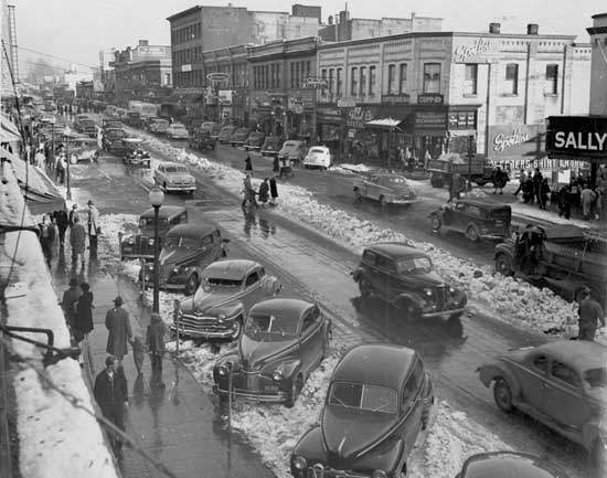 Looking down Columbia Street. Date unknown. Credit: New Westminster Archive.