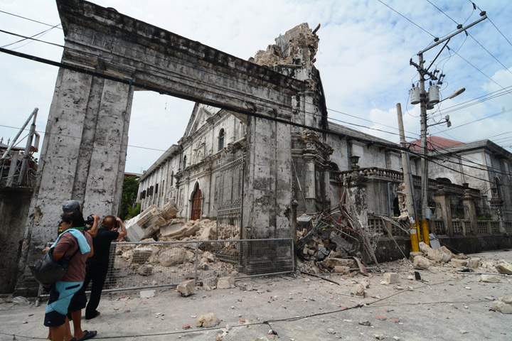 The damaged structure of the Basilica of the Holy Child in Cebu City, Philippines is seen after a major 7.2 magnitude earthquake struck the region on October 15, 2013. (Photo credit: Getty Images)