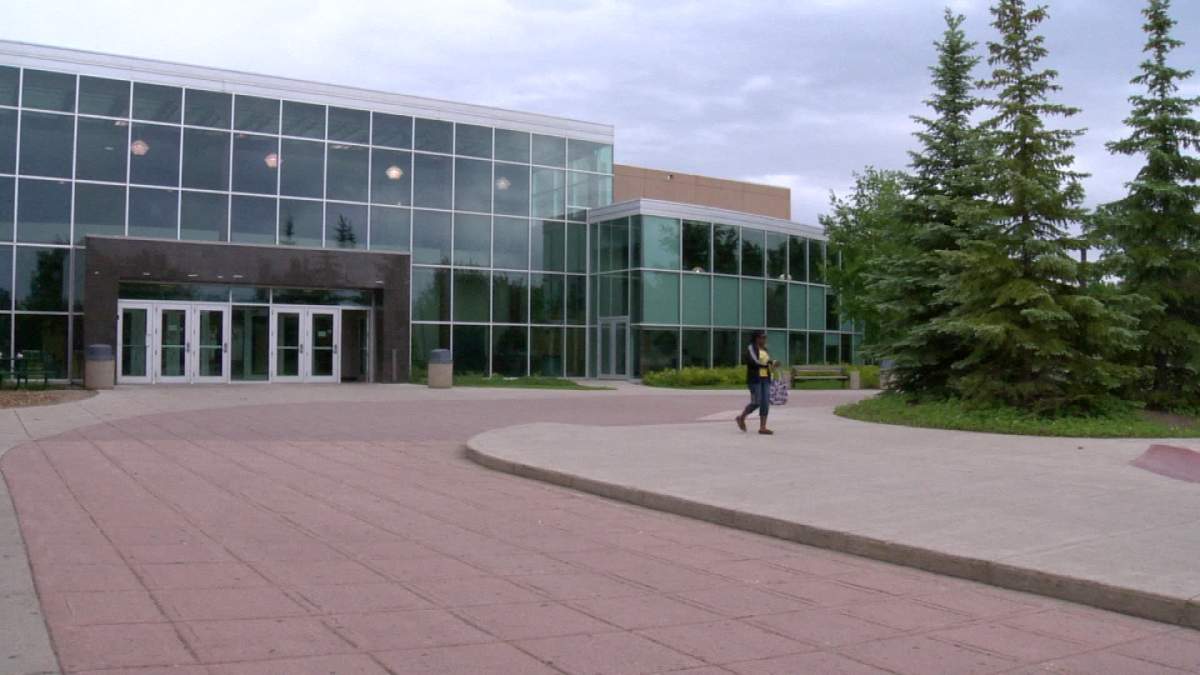 The University of Regina’s Really Big Deal – a housing and tuition savings offer, is now available to all students who bundle their U of R housing, meal plans, and Campus Store purchases.
