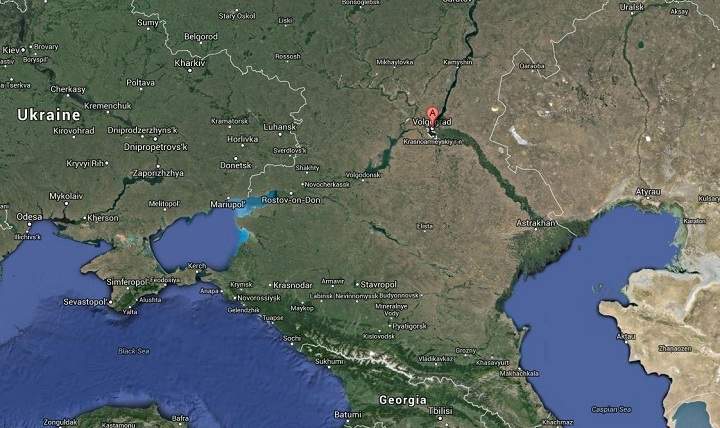 Female suicide bomber strikes Russian bus, killing 6 - image