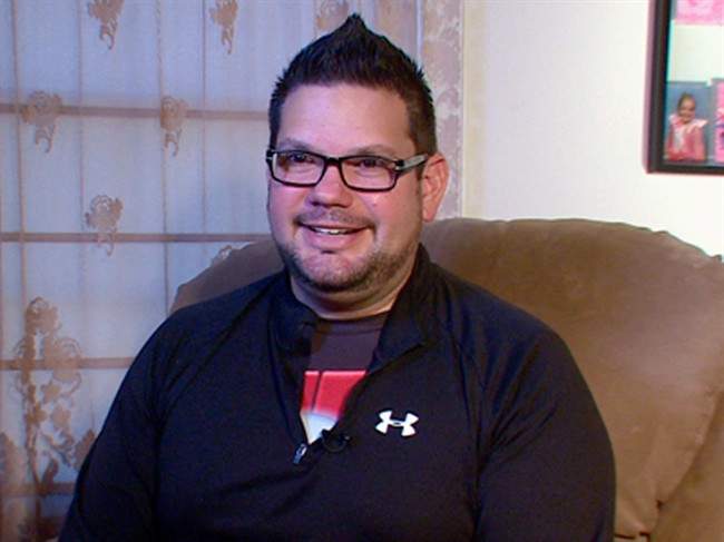 Davis uses several apps and three wearable devices to track his physical activity, vitals and calorie intake. When Davis tipped the scales at 318 pounds two years ago, he bought a Fitbit gadget to track his physical activity and the Lose It! app on his phone to track calories. 