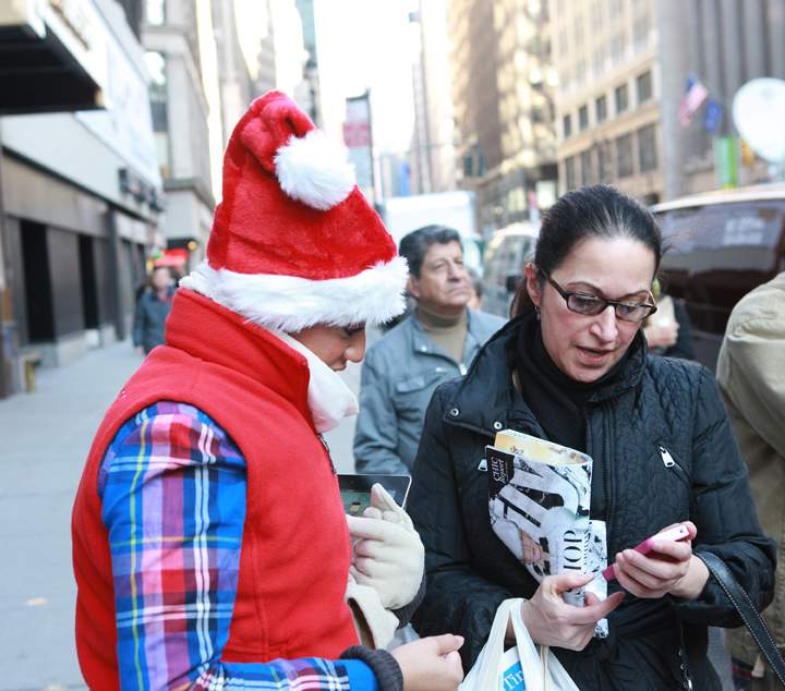 50 per cent of Canadian consumers plan to use their smartphone for holiday shopping this year and one in three will download an app that will help them make purchases, according to a Google survey.