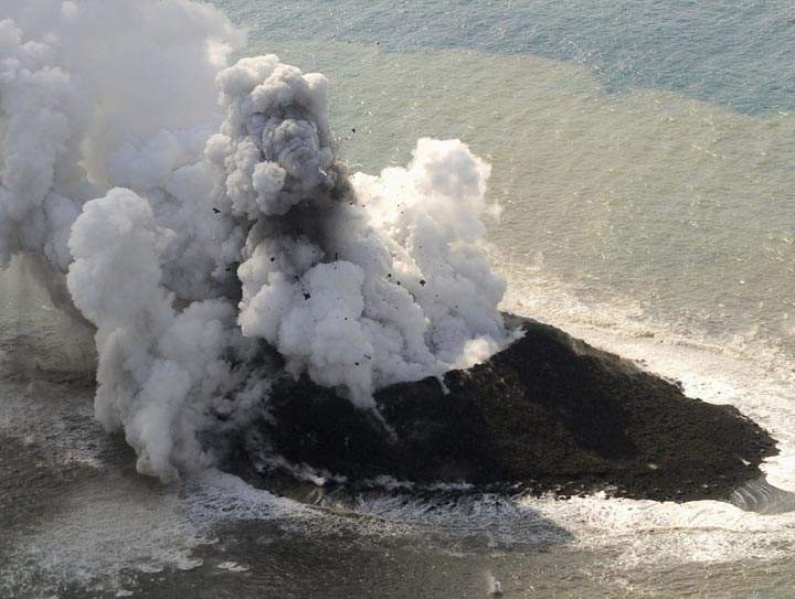WATCH: Incredible video, photos show new island forming off Japan after volcanic eruption - image