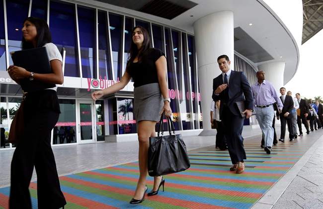 Feds should track unpaid internships, MPs say - image