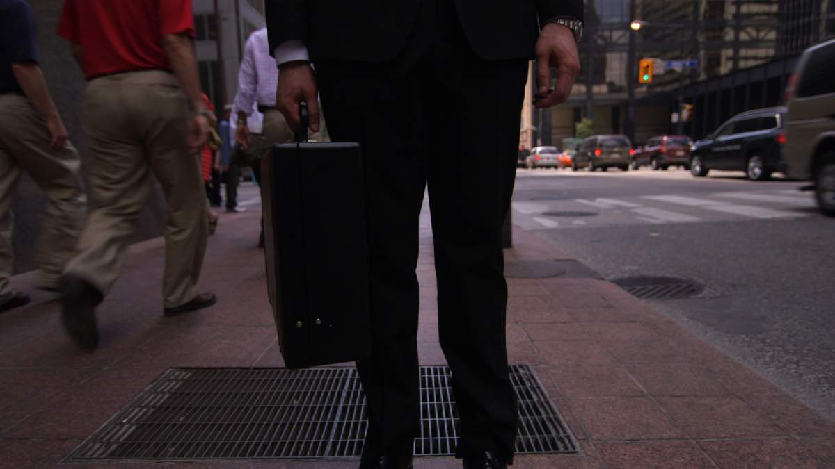 Tax Dodge: Gildan Activewear - image