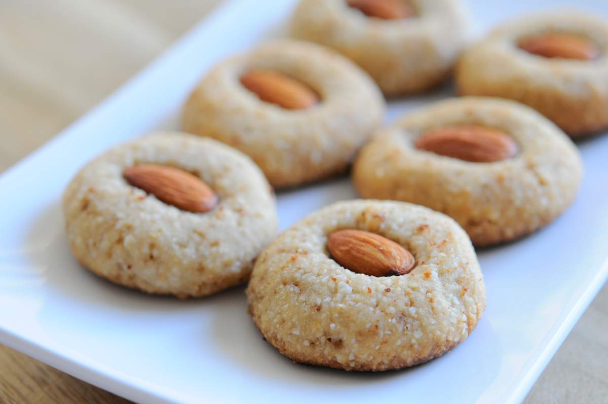 Gluten Free Almond Shortbread Cookies!