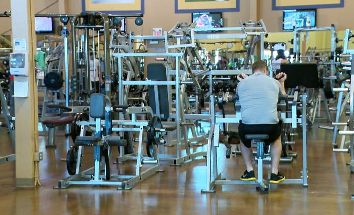 Local gym says many Saskatonians stuck with their New Year's fitness goals last year.