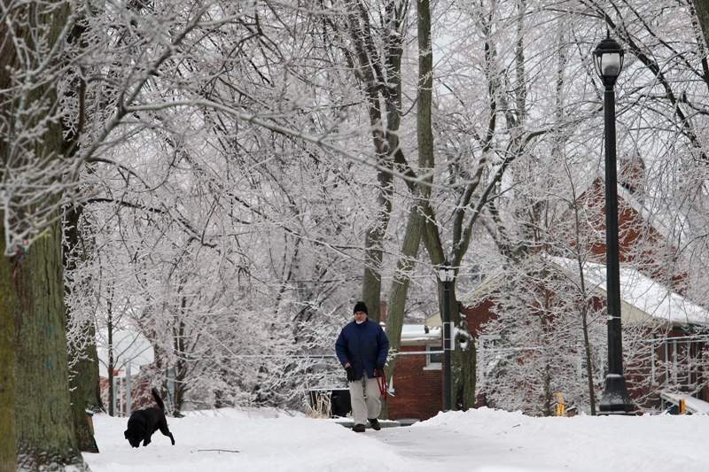 Cataraqui Conservation is warning to be careful around bodies of water as Environment Canada forecasts a thaw in temperatures and freezing rain and rain in the Kingston area.