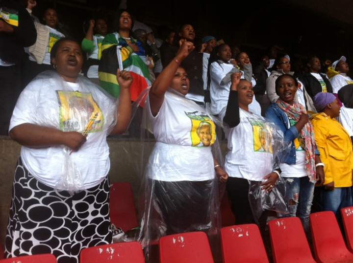 Thousands of South Africans sing the national anthem for the Mandela memorial at Ellis Park Stadium in Johannesburg on Tuesday December 10, 2013. (Photo credit: Mark Blanchard/Global News)