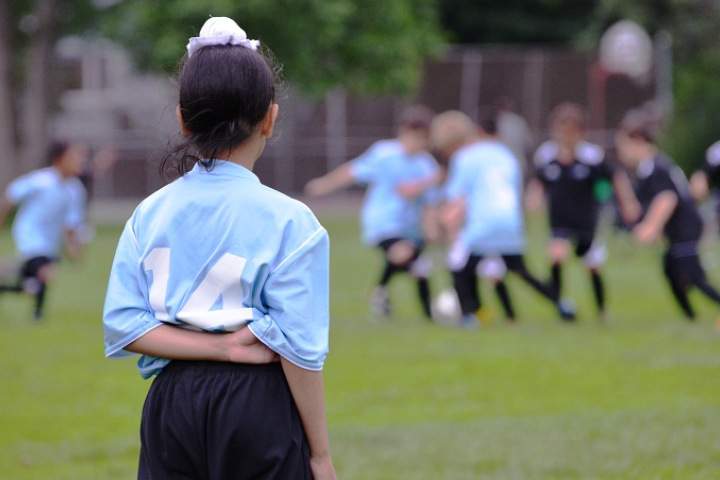 The Quebec Soccer Federation announced the end of its ban on June 15, 2013, saying it was relieved to receive clear instructions from FIFA on what has become a contentious issue.
