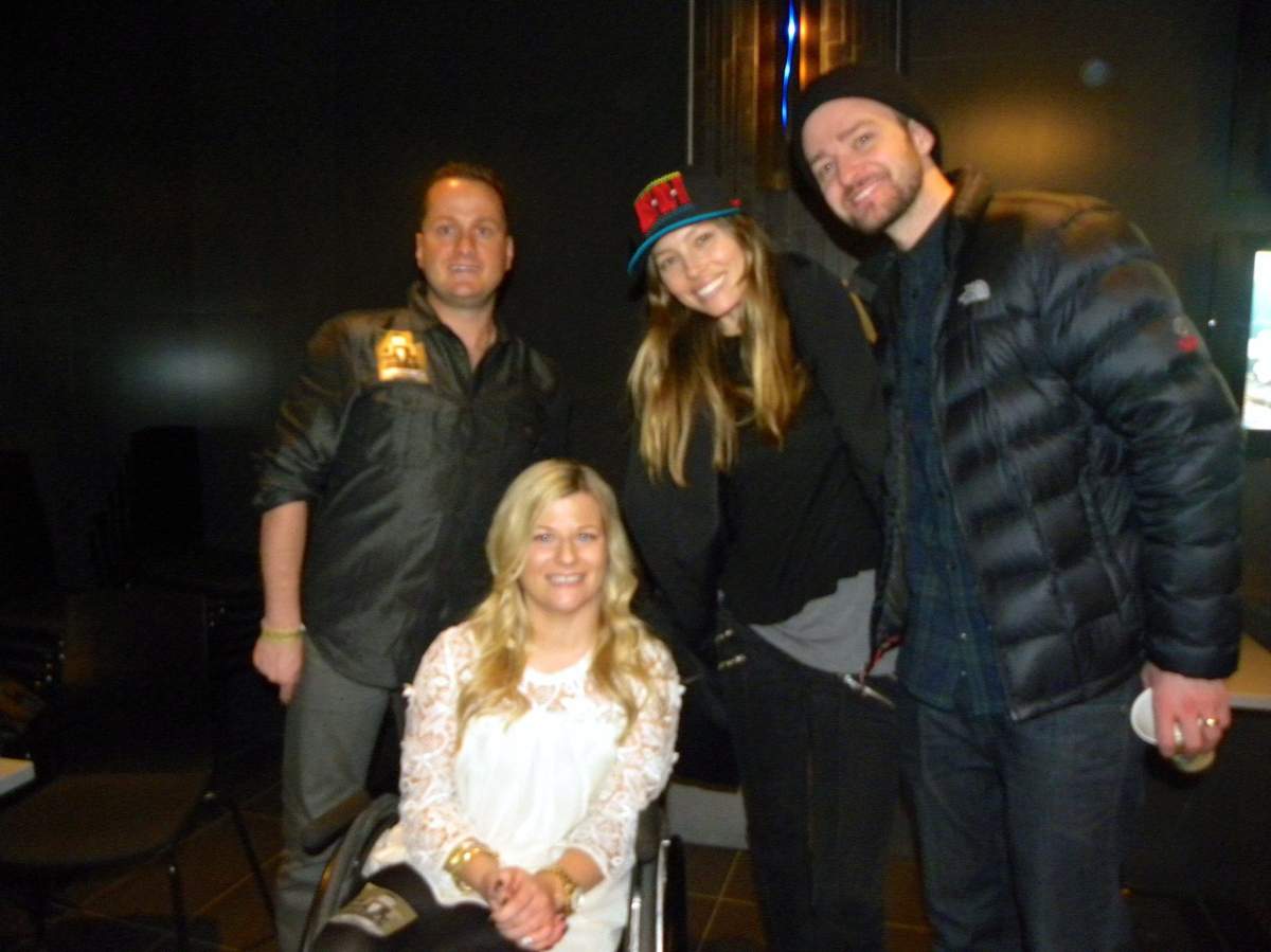 Justin Timberlake and Jessica Biel with Edmonton-area fans