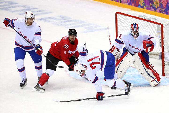 Canada vs Norway: Game 1 of the men’s hockey tournament in Sochi