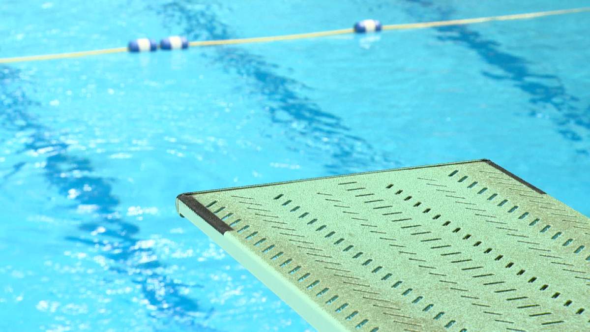 The Regina Qu'Appelle Health Region issued an an air quality health advisory for the pool in 2013.
