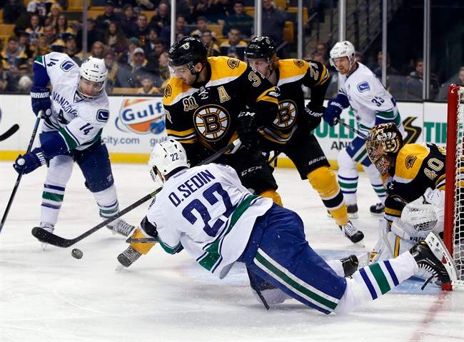 Canucks reunite Burrows with Sedin twins - image