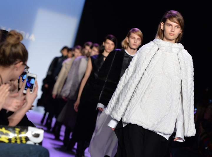 BCBGMAXAZRIA