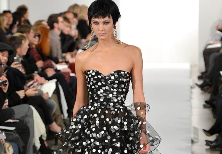 Model Karlie Kloss walks the runway at the Oscar De La Renta fashion show during Mercedes-Benz Fashion Week Fall 2014 on February 11, 2014 in New York City.