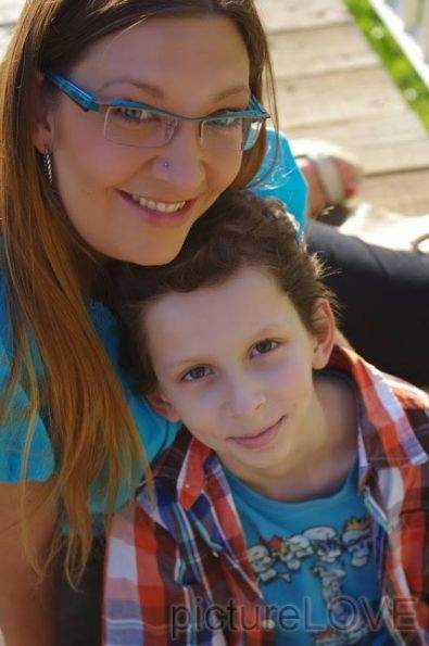 Aaron Maier with his mom, Teresa Skinner. (Credit: Teresa Skinner, Facebook)