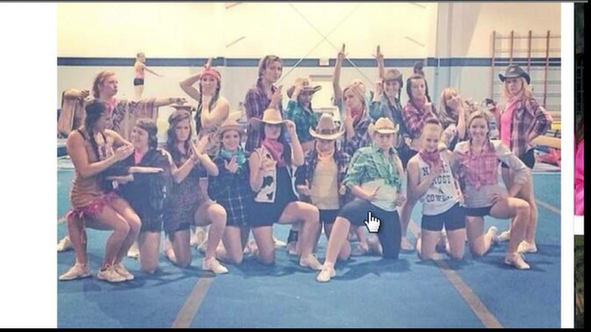 The University of Regina’s cheerleading team is under fire, after a controversial photo was posted online this weekend.