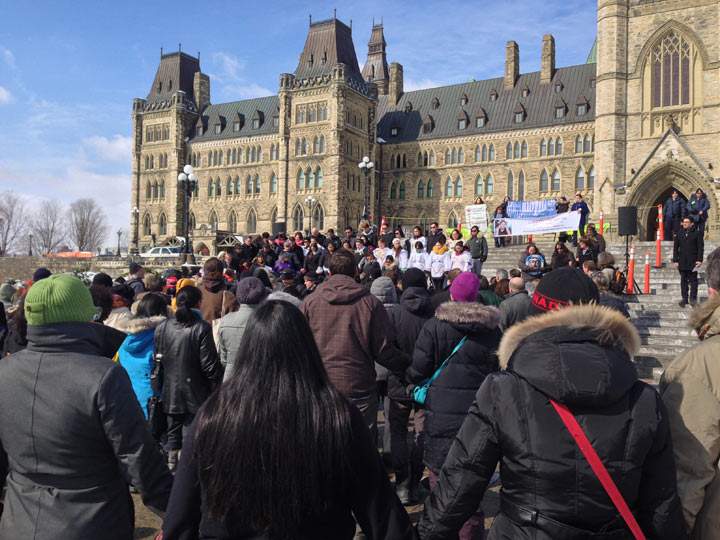 Loretta-Saunders-vigil