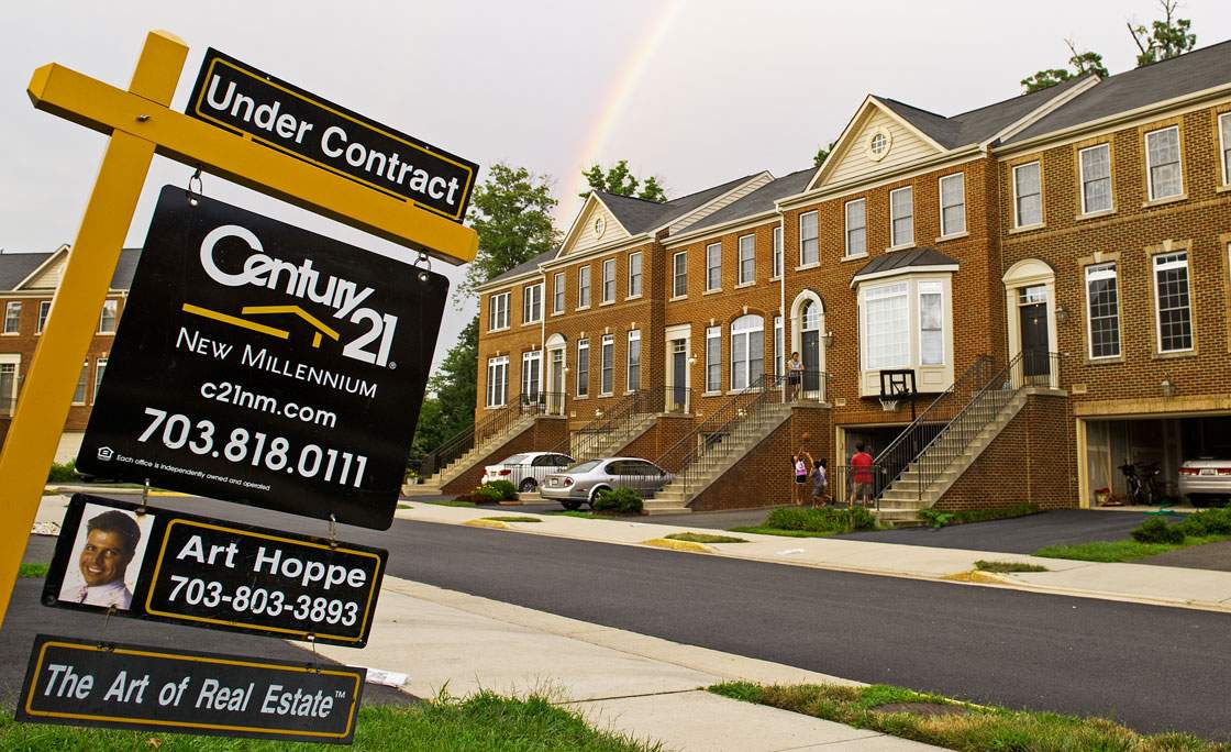 A new online poll suggests more Canadians are willing to attempt to outbid a rival would-be buyer for a home rather than the alternative -- walking away.