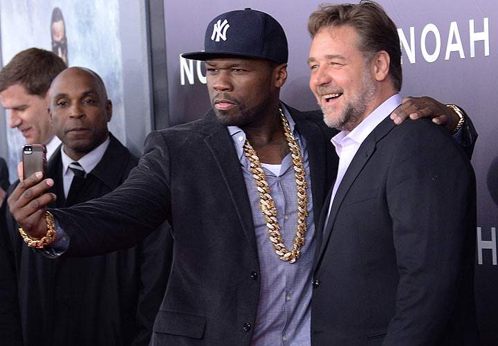 Rapper 50 Cent (L) and actor Russell Crowe attend the New York premiere of Paramount Pictures’ ‘Noah’ at the Ziegfeld Theatre on March 26, 2014 in New York City.