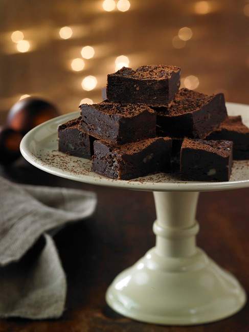Recipe: Bleu D'Elizabeth cheese, dark chocolate and date bites