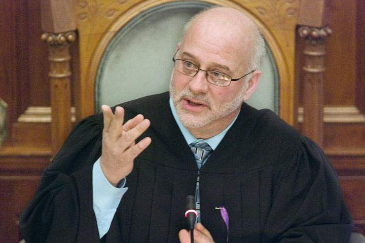 Nova Scotia NDP MLA Gordie Gosse says he will be reducing his duties as he undergoes treatment for cancer.