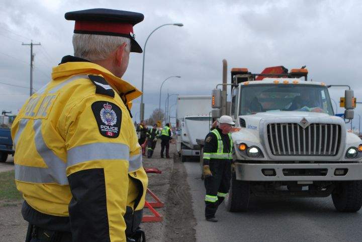 FILE photo of the Edmonton Police Service holding a three-day commercial vehicle inspection safety blitz May 6-8, 2014.