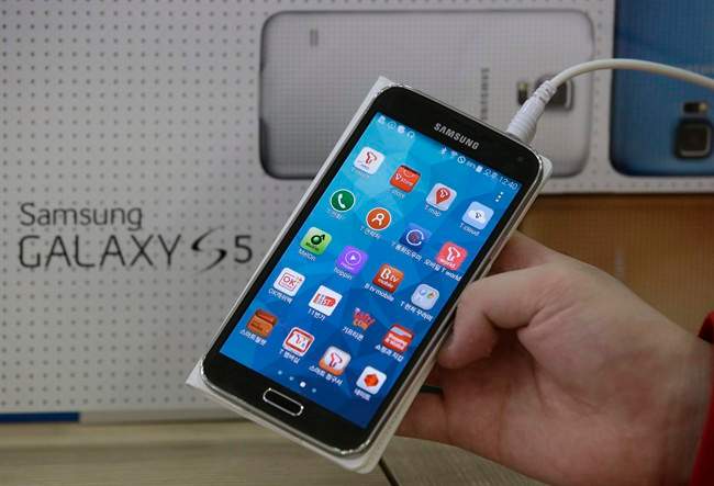 Apple loses bid to block sales of Samsung phones - image