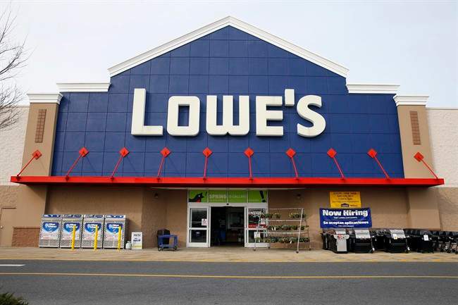 You’ll soon be able to collect Air Miles at Lowe’s stores across Canada. 