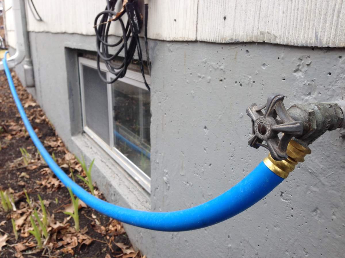 City officials want Winnipeggers to keep their pipes from freezing this winter.