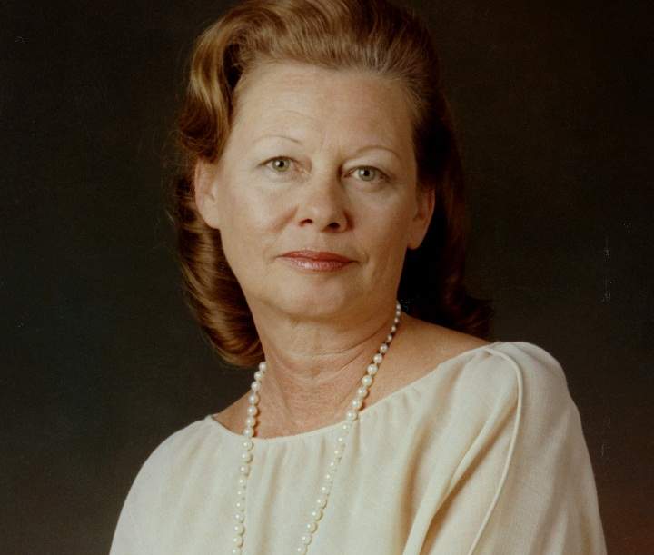 A portrait of Liliane Stewart.