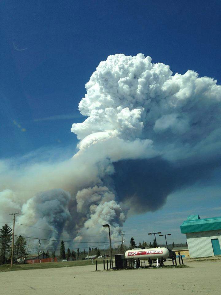Remaining residents evacuated from northern Saskatchewan community due to forest fire.