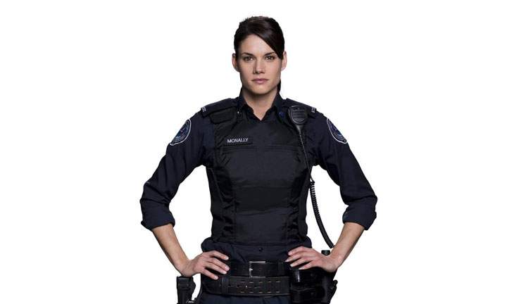 ‘Rookie Blue’ star Missy Peregrym weds Zachary Levi - image