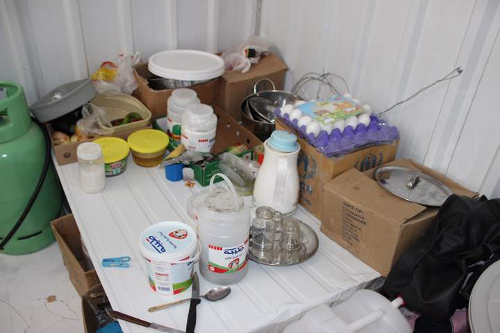 Food in Shahab's Azraq shelter