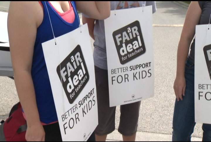 Vancouver School Board calling for binding arbitration to end teachers’ strike - image