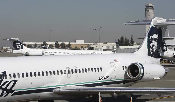 An Alaska Airlines employee used her own money to buy Miriam Thomas a flight ticket, asking for nothing in return except for Thomas to "pay it forward" to a stranger.