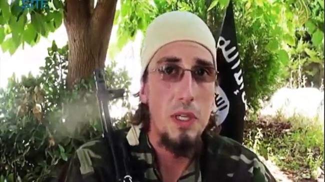 Canadian ISIS member identified by Interpol as ‘potential suicide bomber’ - image