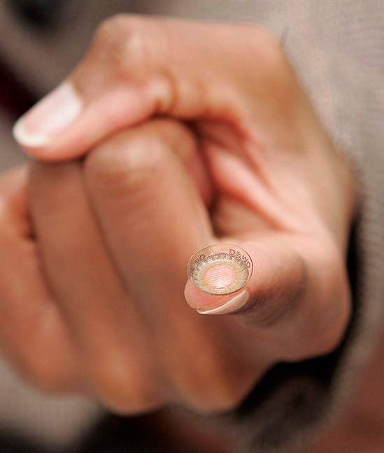 Keep contact lenses clean eye doctors