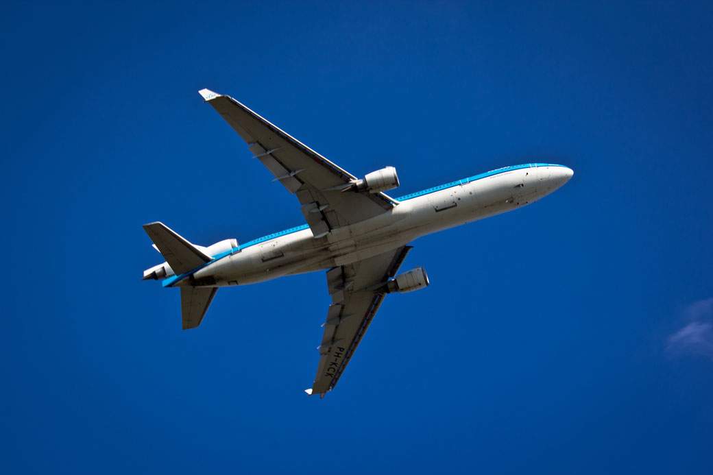 It's not entirely clear who issues advisories to airlines about potential danger zones.