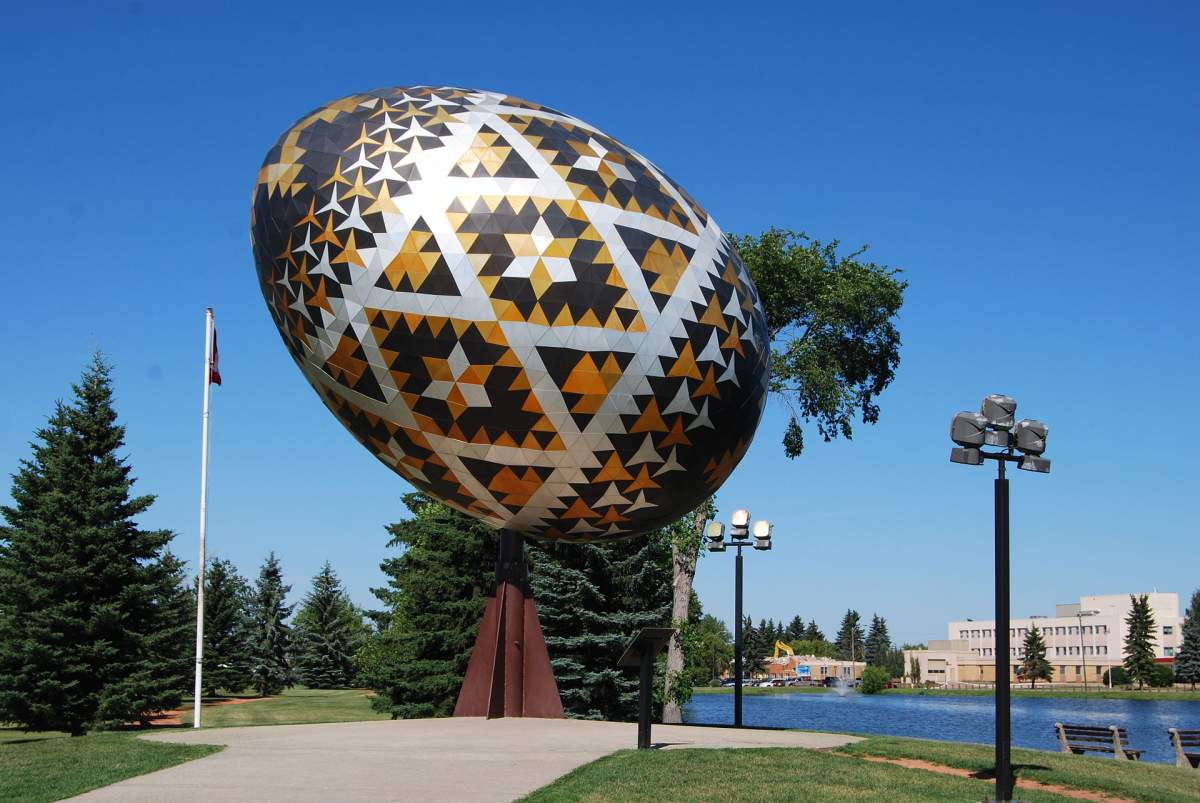 The Vegreville Egg, a giant pysanka (Ukrainian-style Easter egg) in Vegreville, Alberta.