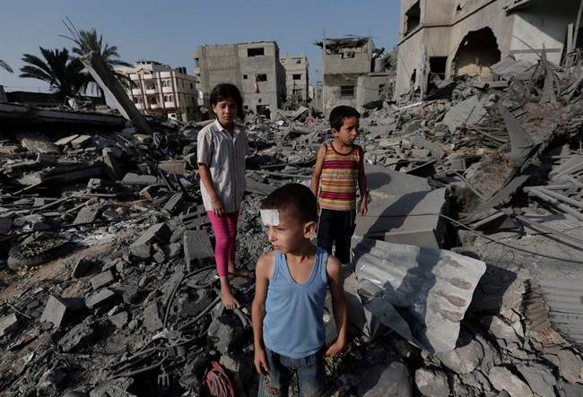 The Ontario government is willing to help a Palestinian-Canadian doctor get medical treatment for hundreds of injured children from Gaza.