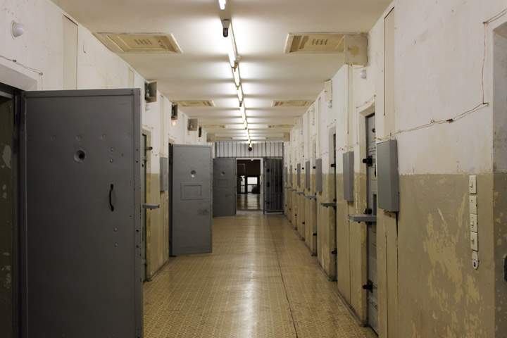 The hallway of the new building in Hohenschönhausen.