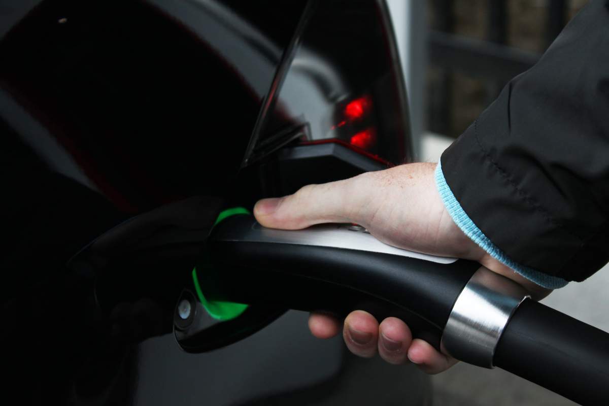 Life in the HOV Lane: Living with a Tesla Model S - image