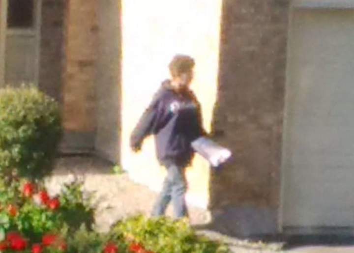 The woman was seen previously in June knocking on doors claiming to raise money for the Alzheimer’s and Dementia Foundation (which doesn’t exist) and the Heart and Stroke Foundation. She drives a silver Honda Civic.