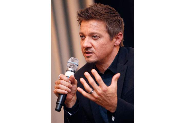 Jeremy Renner, pictured wearing a wedding ring in September 2014.