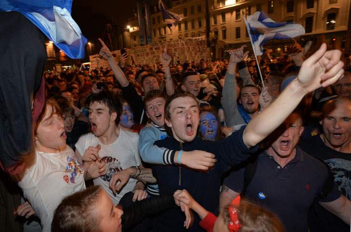 Supporters at a ‘Yes’ rally in George Square react on September 19, 2014 in Glasgow, Scotland.