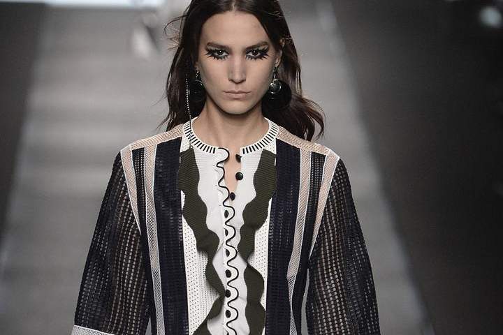 Louis Vuitton - Runway RTW - Spring 2015 - Paris Fashion Week
