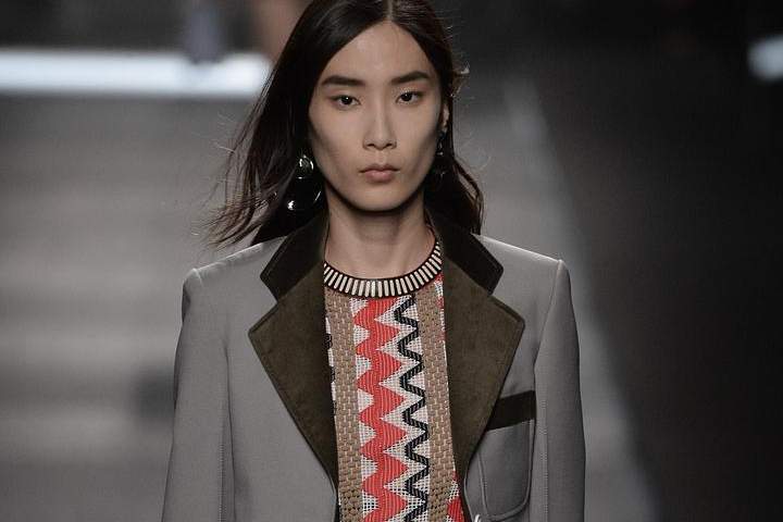 Louis Vuitton - Runway RTW - Spring 2015 - Paris Fashion Week