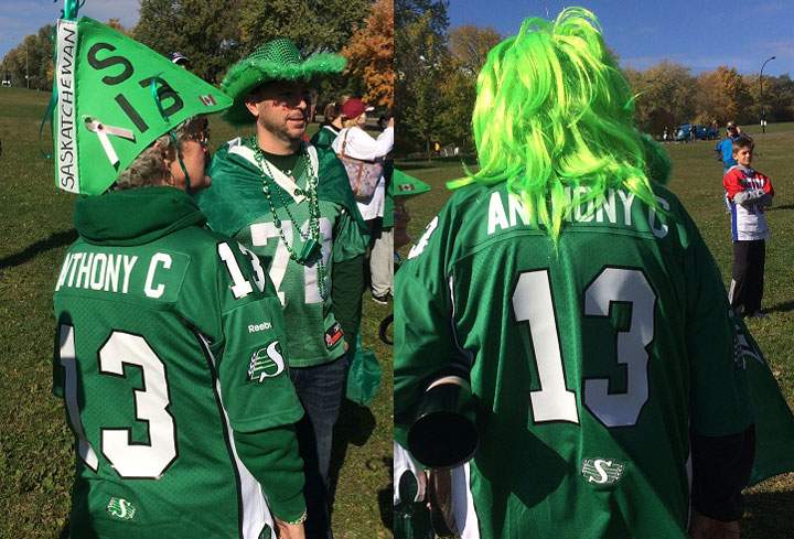 Rider fans honour retired Montreal Alouettes quarterback Anthony Calvillo on Monday.